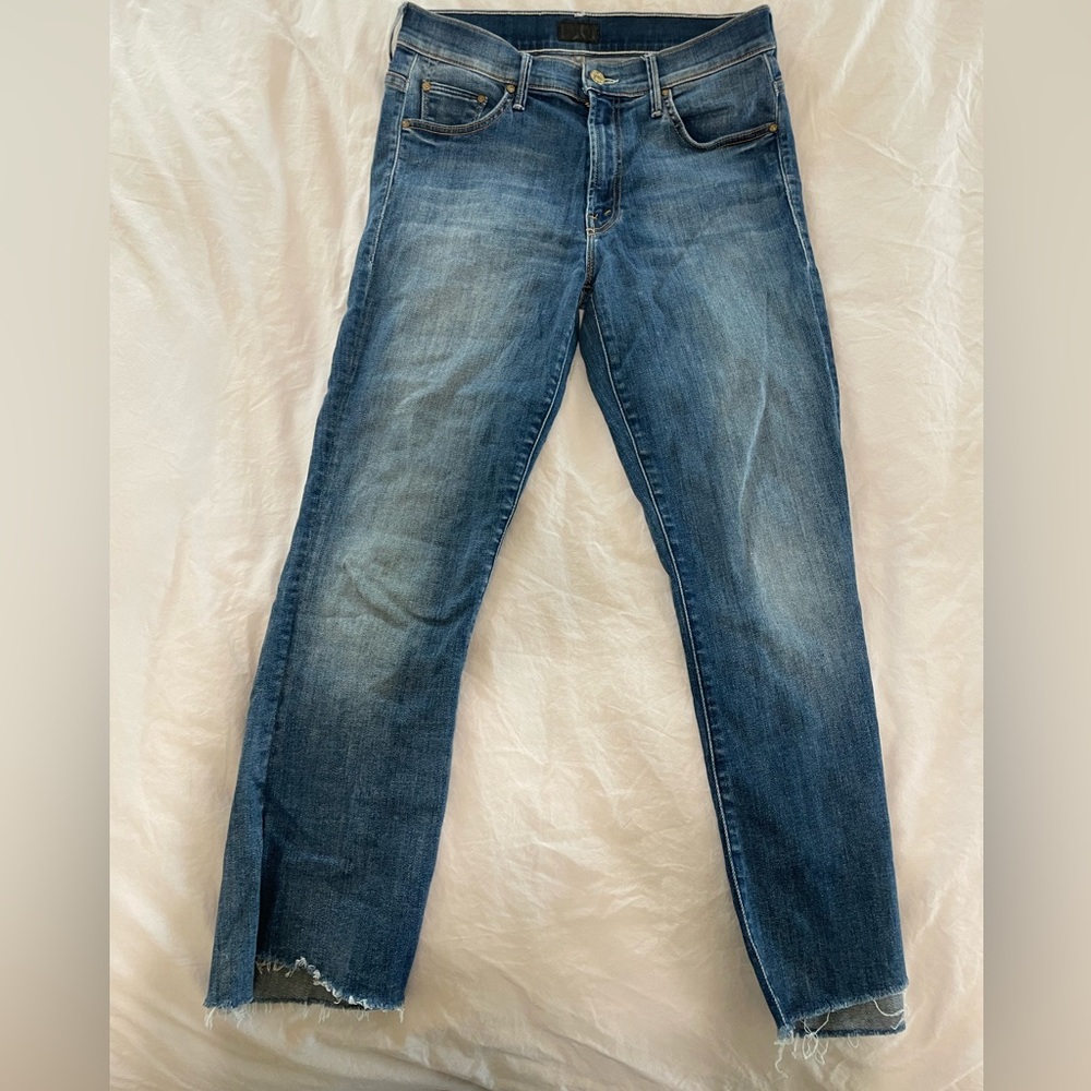 MOTHER Insider Crop Step Fray denim